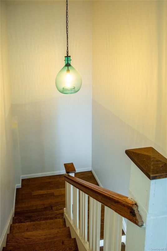 Interior, Pendant Lights, Wood Texture Flooring