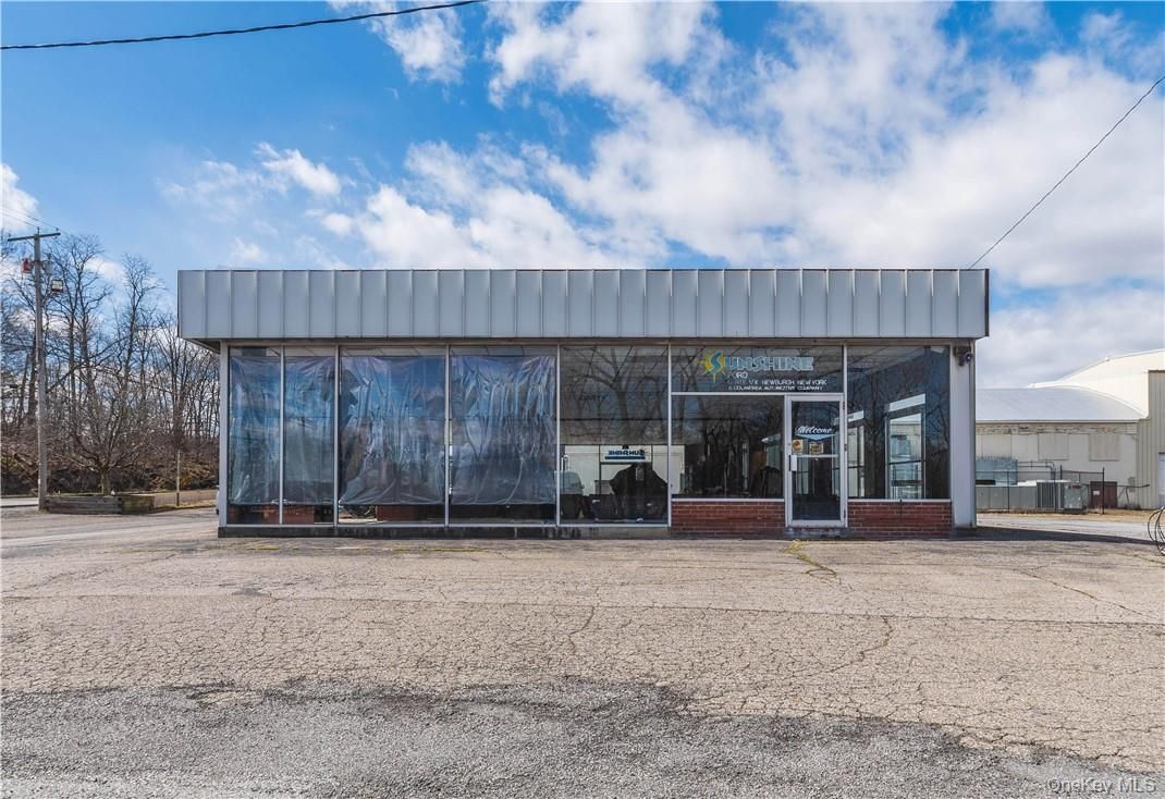 Exterior, Facade, None