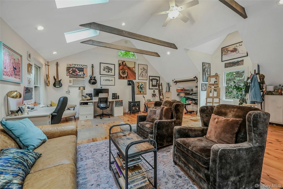 Home Office, Interior, Living room, Recessed Lighting, Wooden Beams, Wood Texture Flooring