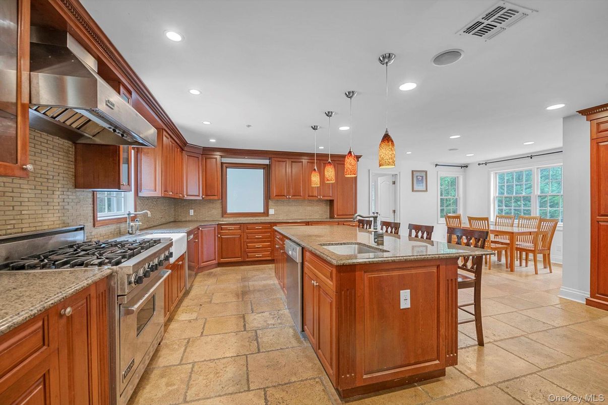 Dining room, Interior, Kitchen, Pendant Lights, Recessed Lighting, Stainless Steel Appliances, Stone Walls
