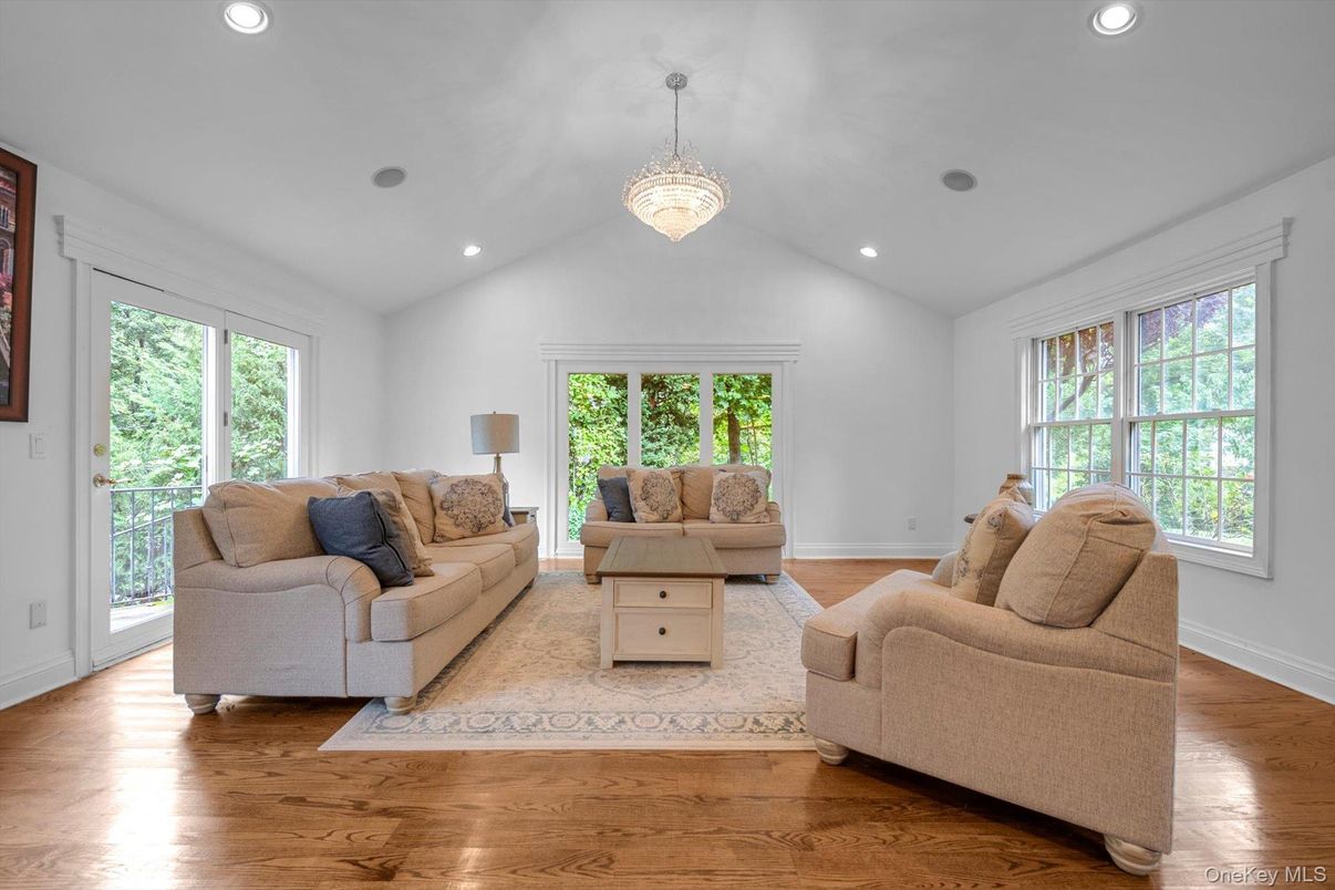 Chandelier, Interior, Living room, Recessed Lighting, Wood Texture Flooring