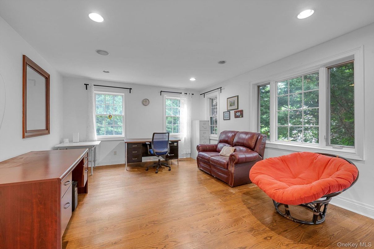 Home Office, Interior, Recessed Lighting, Wood Texture Flooring