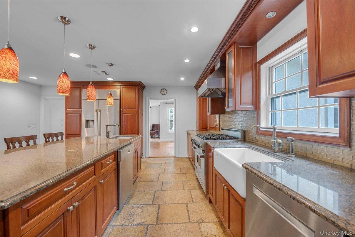 Interior, Kitchen, Pendant Lights, Recessed Lighting, Stainless Steel Appliances