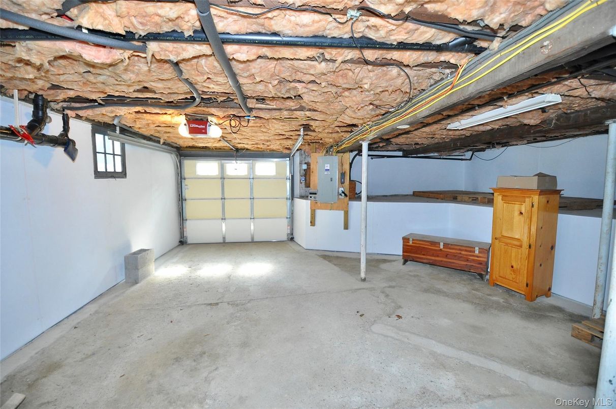 Garage, Interior