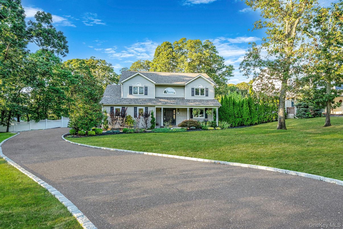 Backyard, Exterior, Facade, Farmhouse