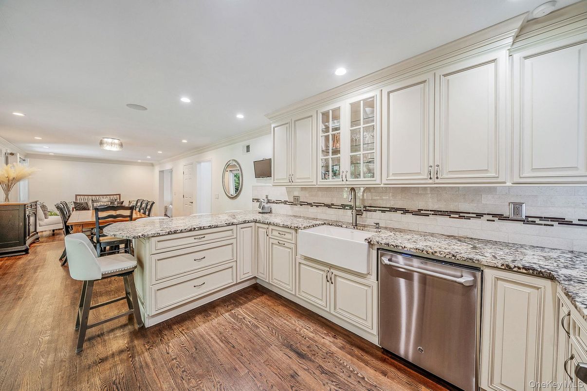 Dining room, Interior, Kitchen, Recessed Lighting, Stainless Steel Appliances, Wood Texture Flooring