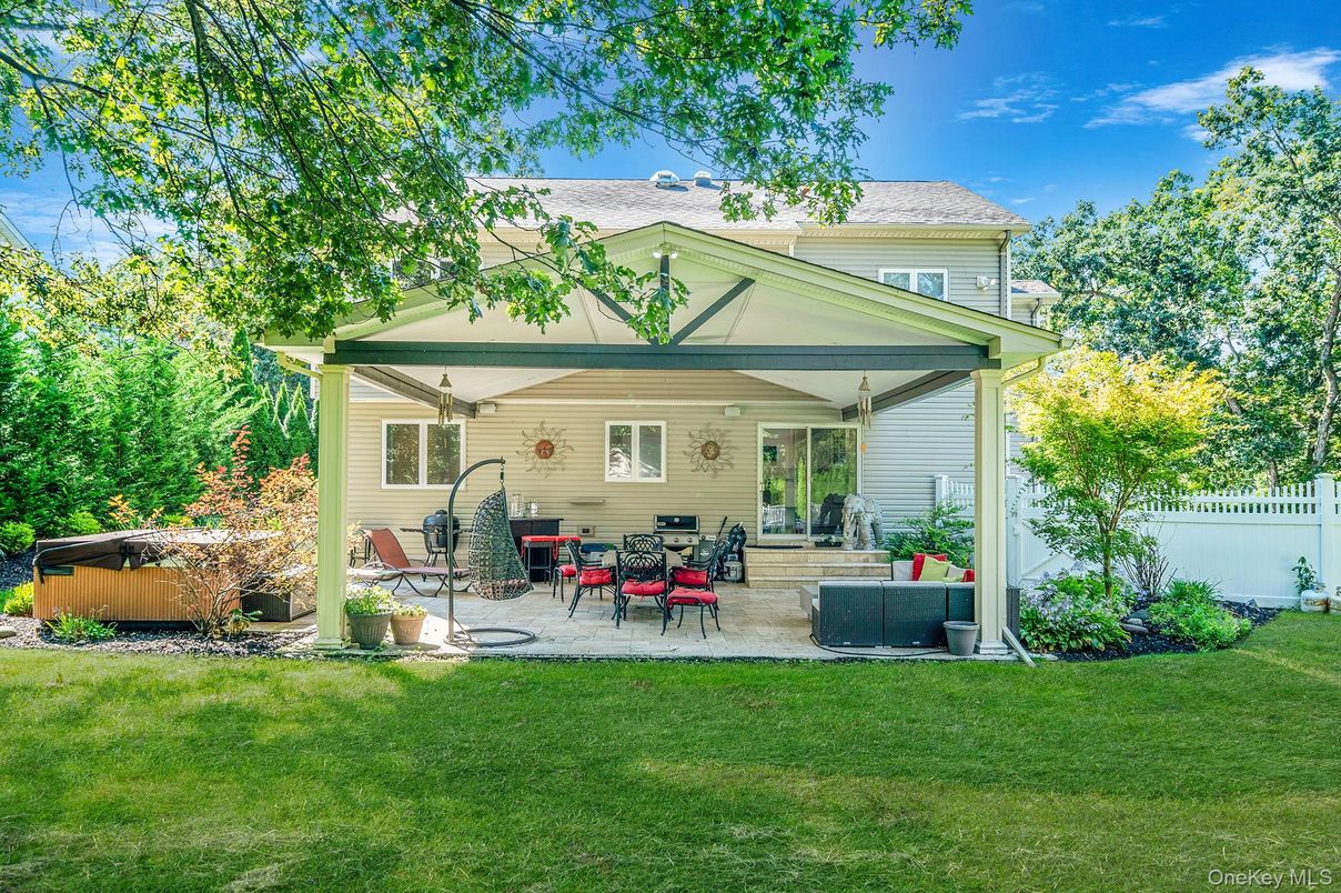 Backyard, Exterior, Hot Tub