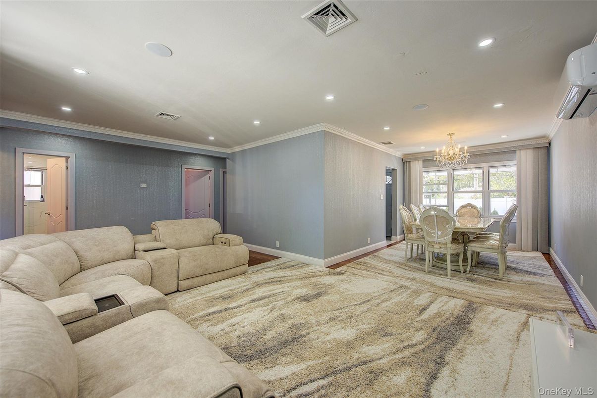 Chandelier, Dining room, Interior, Living room, Recessed Lighting