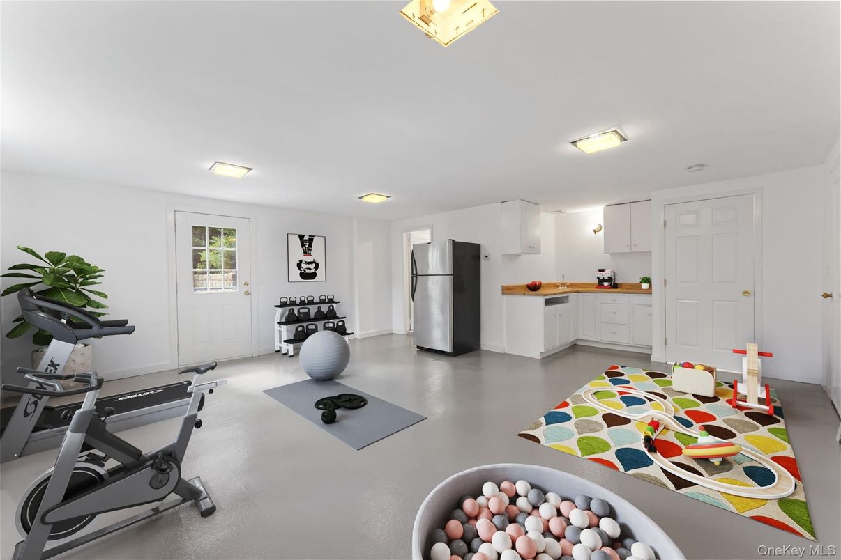 Fitness Equipment, Interior, Recessed Lighting
