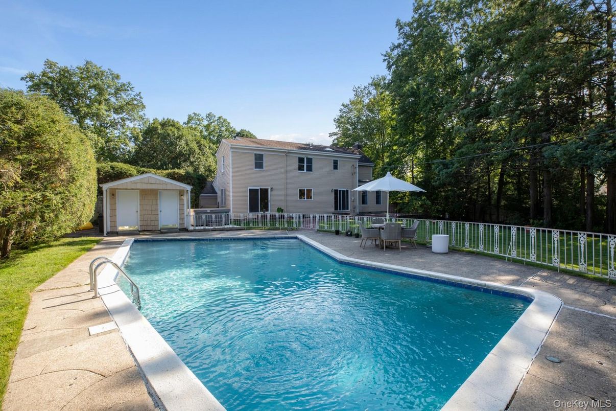 Detached Garage, Exterior, Pool