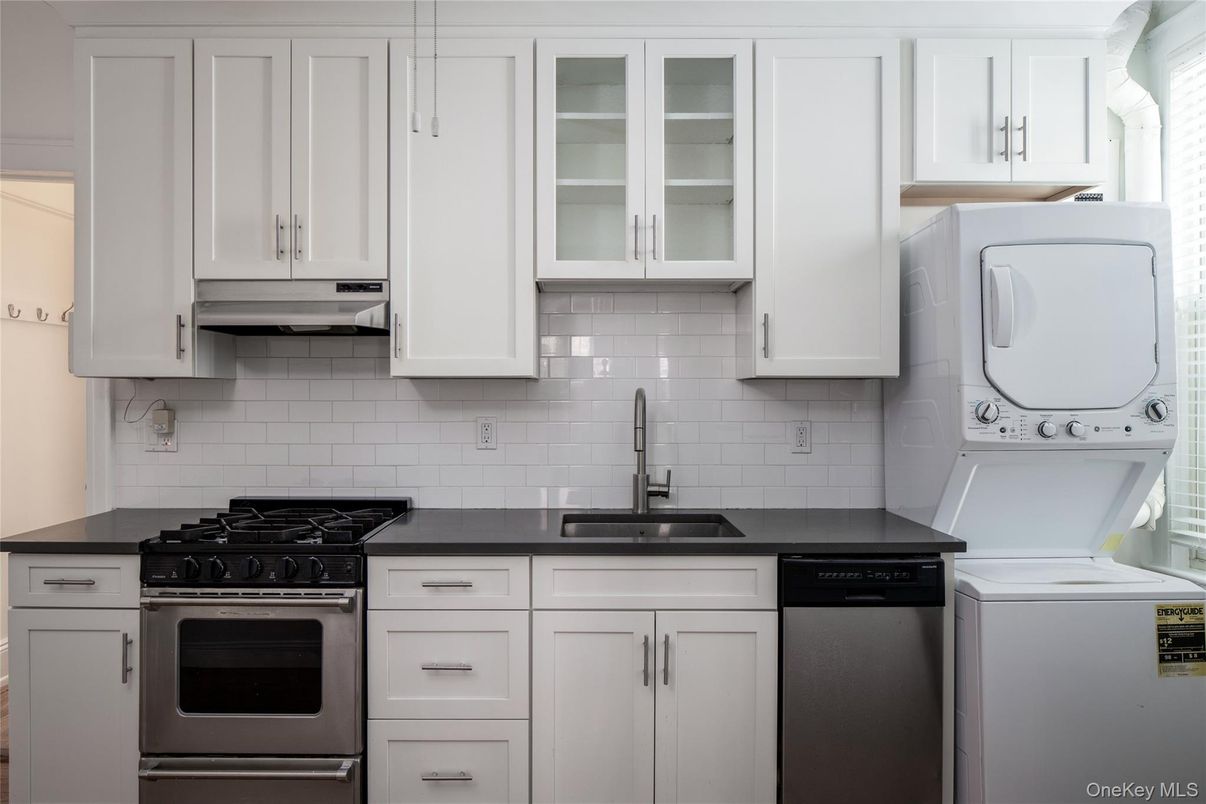 Interior, Kitchen, Stainless Steel Appliances, Washer