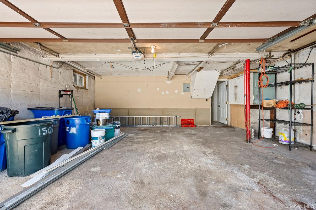 Garage, Interior