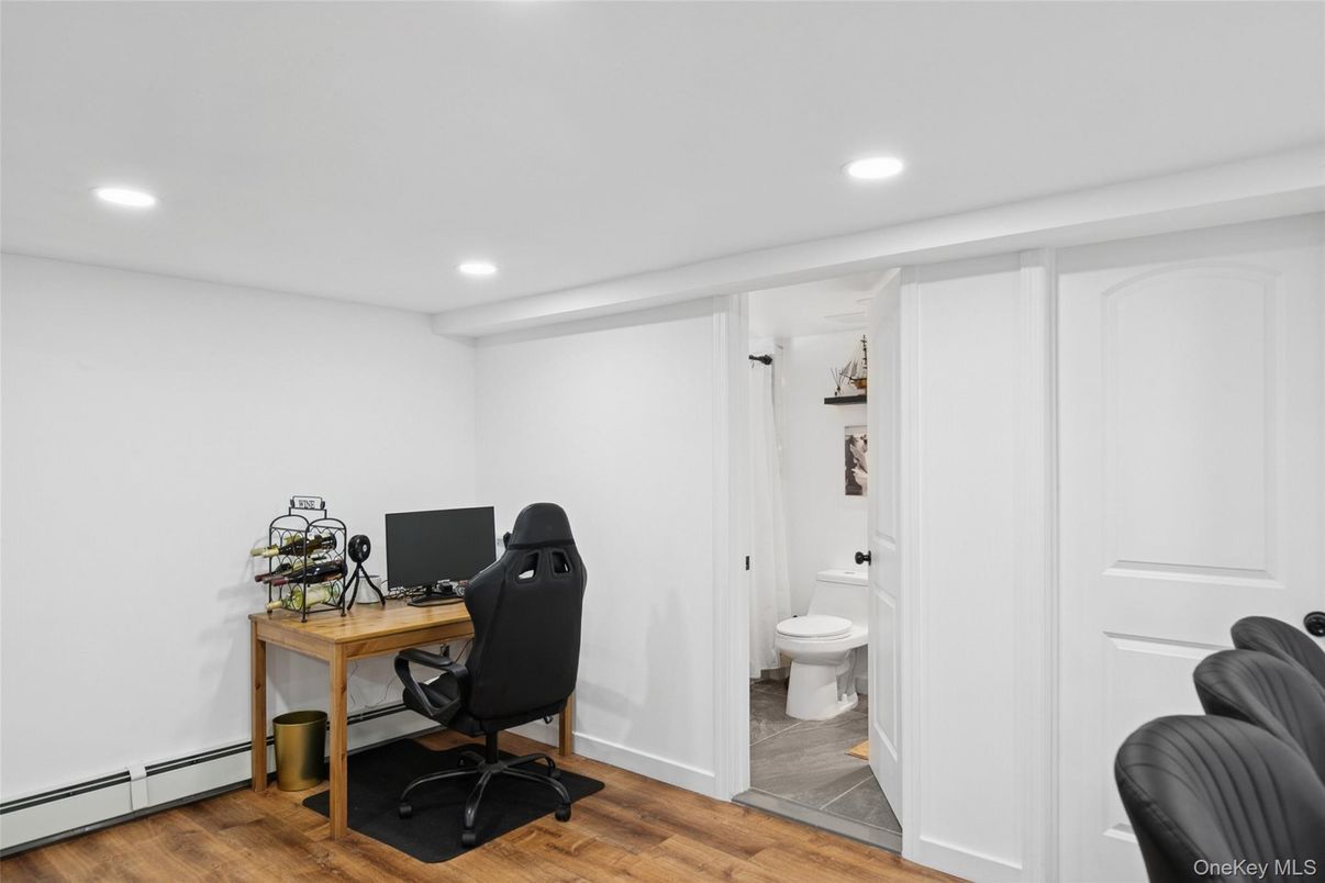 Bathroom, Home Office, Interior, Recessed Lighting, Wood Texture Flooring
