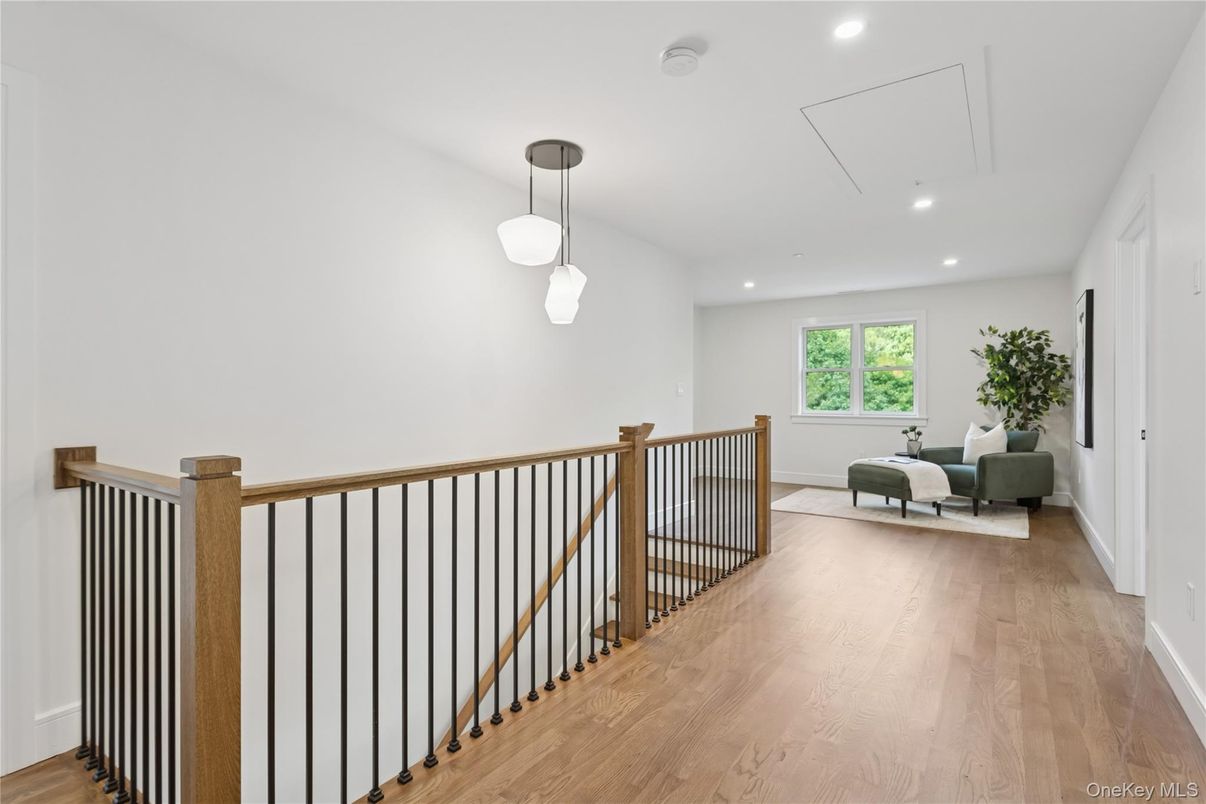 Interior, Pendant Lights, Recessed Lighting, Wood Texture Flooring