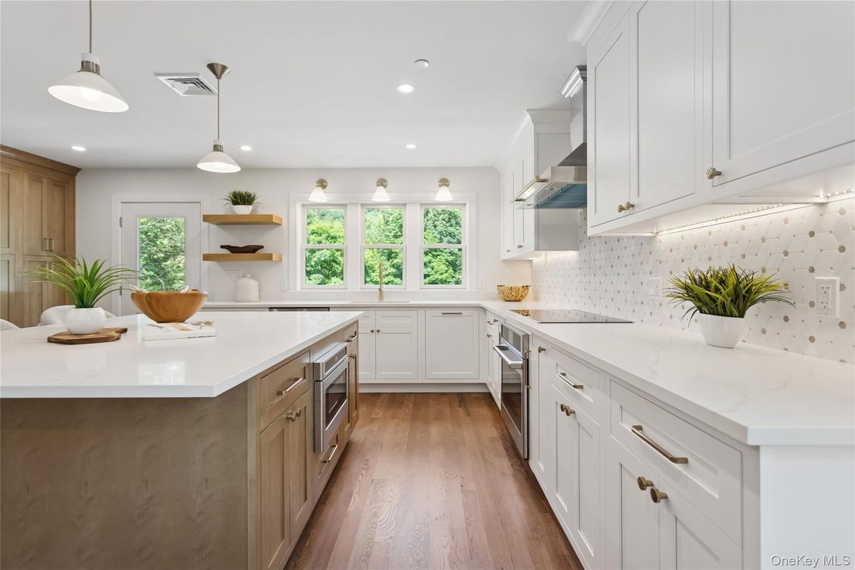 Interior, Kitchen, Pendant Lights, Recessed Lighting, Wood Texture Flooring