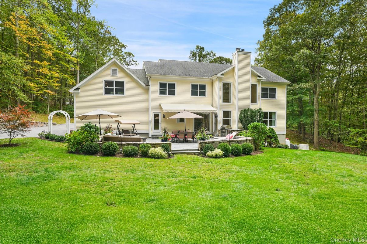 Backyard, Exterior, Facade, Farmhouse