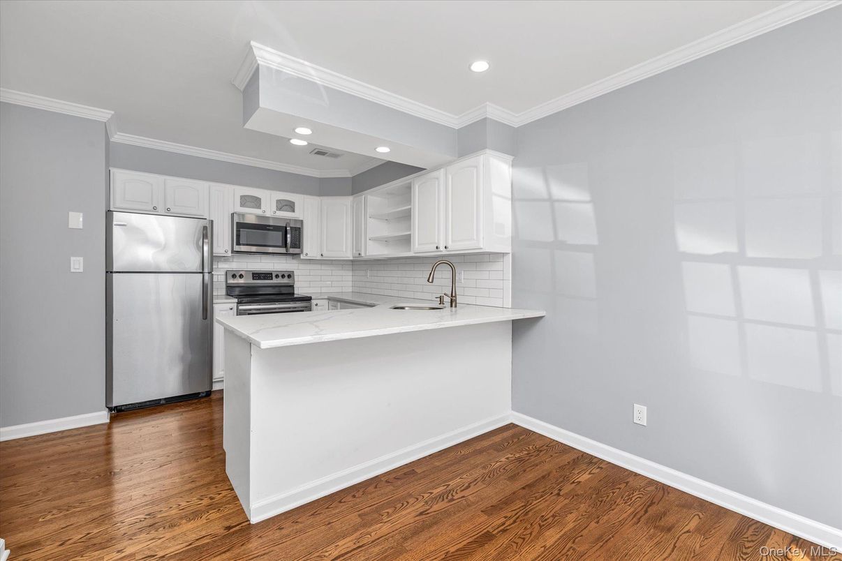 Interior, Kitchen, Recessed Lighting, Stainless Steel Appliances, Wood Texture Flooring