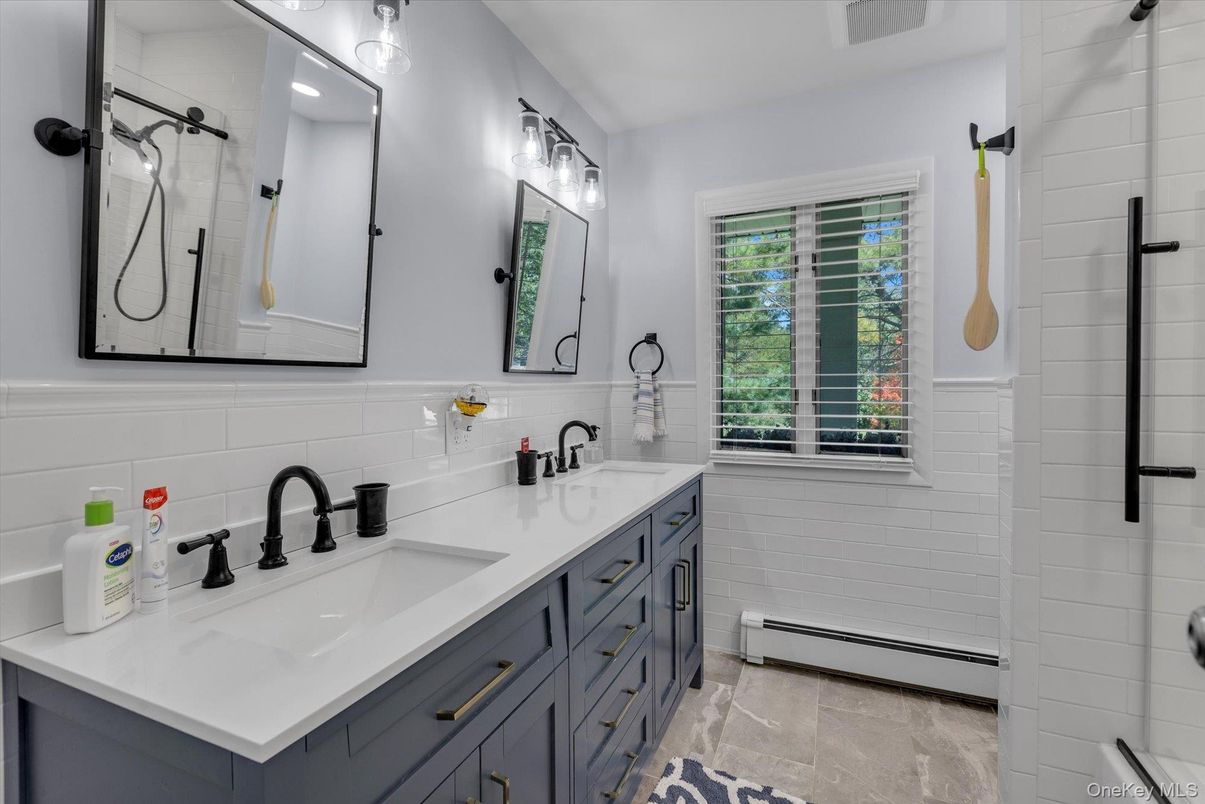 Bathroom, Dual Sink Vanities, Interior