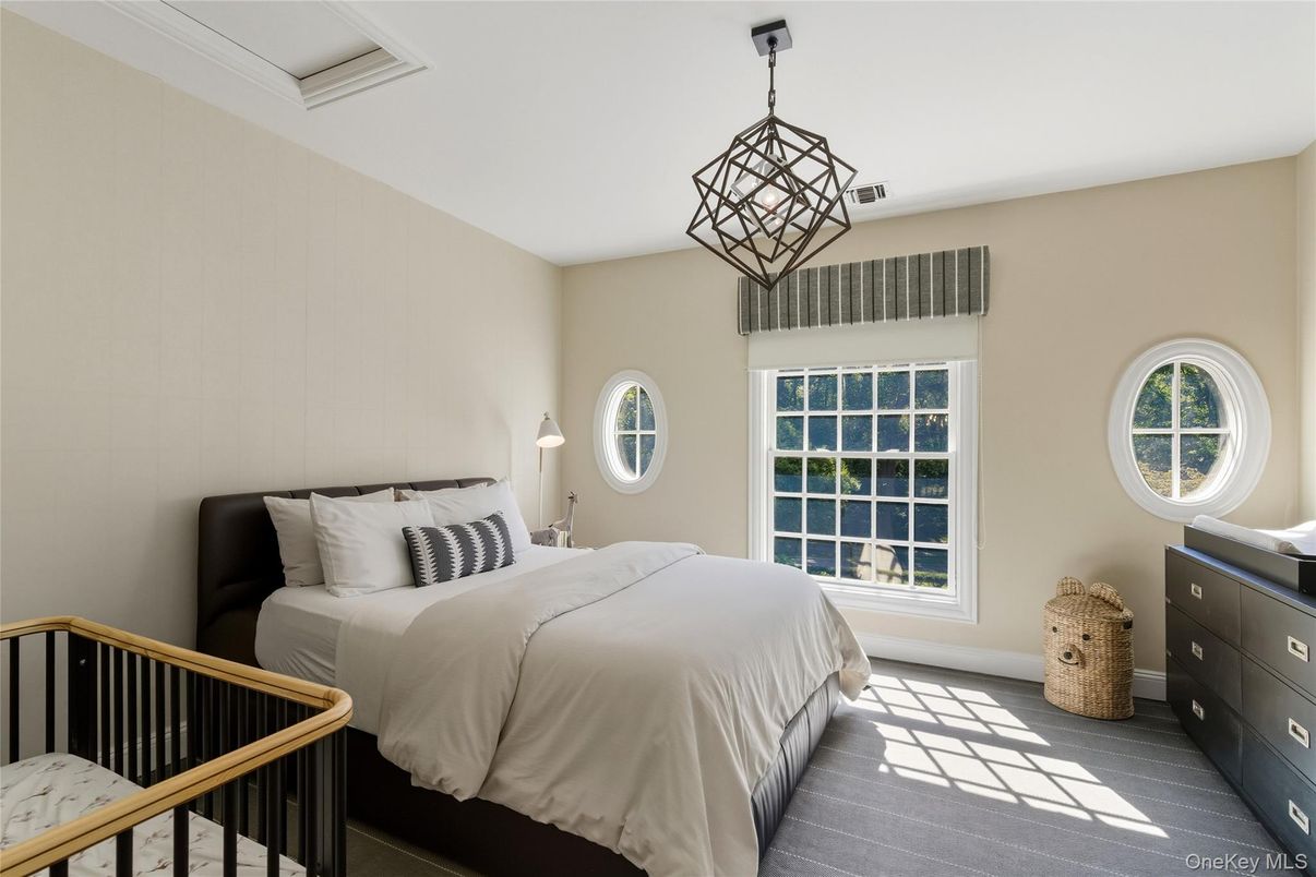 Bedroom, Interior, Pendant Lights