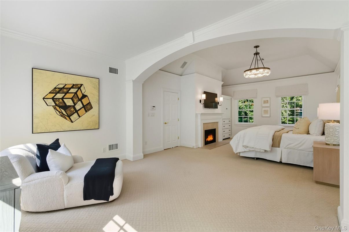 Bedroom, Fireplace, Interior, Pendant Lights