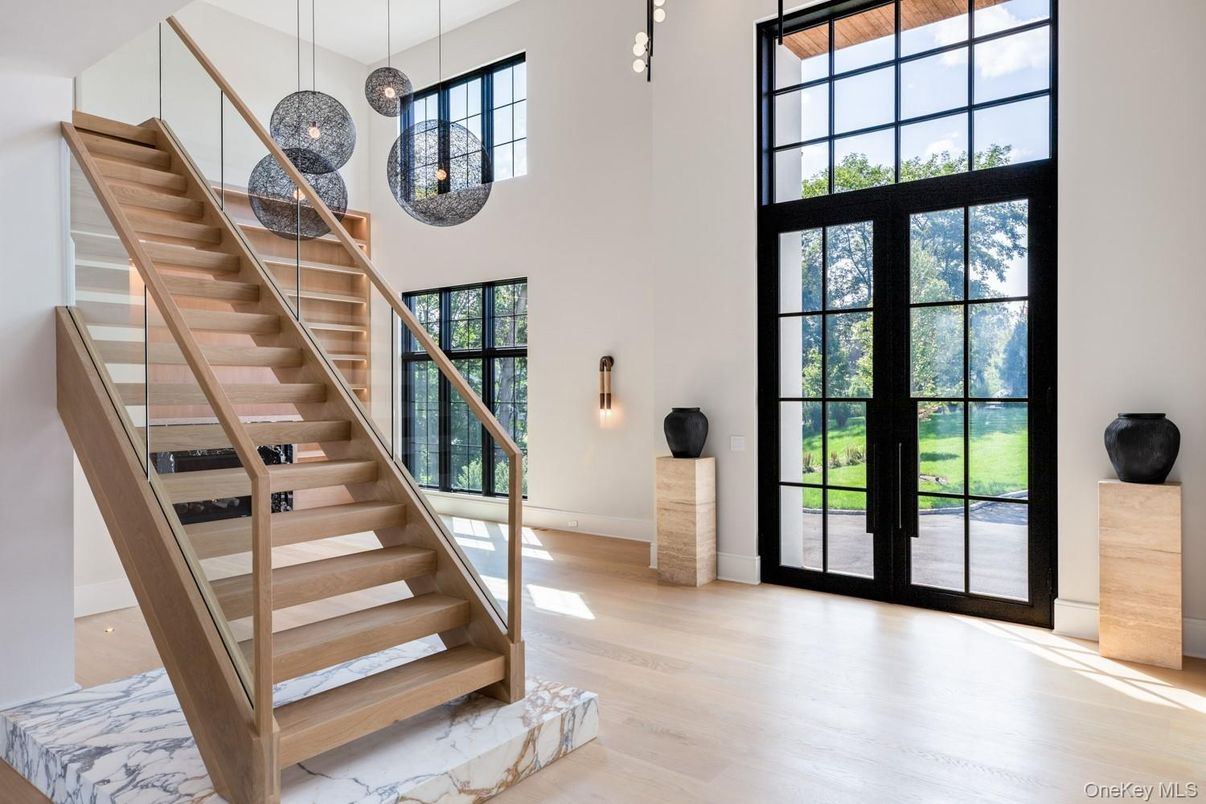 Interior, Pendant Lights, Wood Texture Flooring
