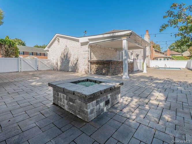 Exterior, Hot Tub