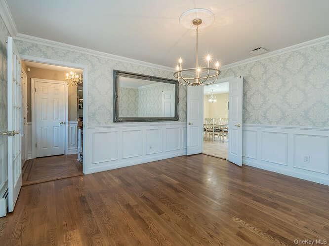 Chandelier, Empty room, Interior, Wood Texture Flooring