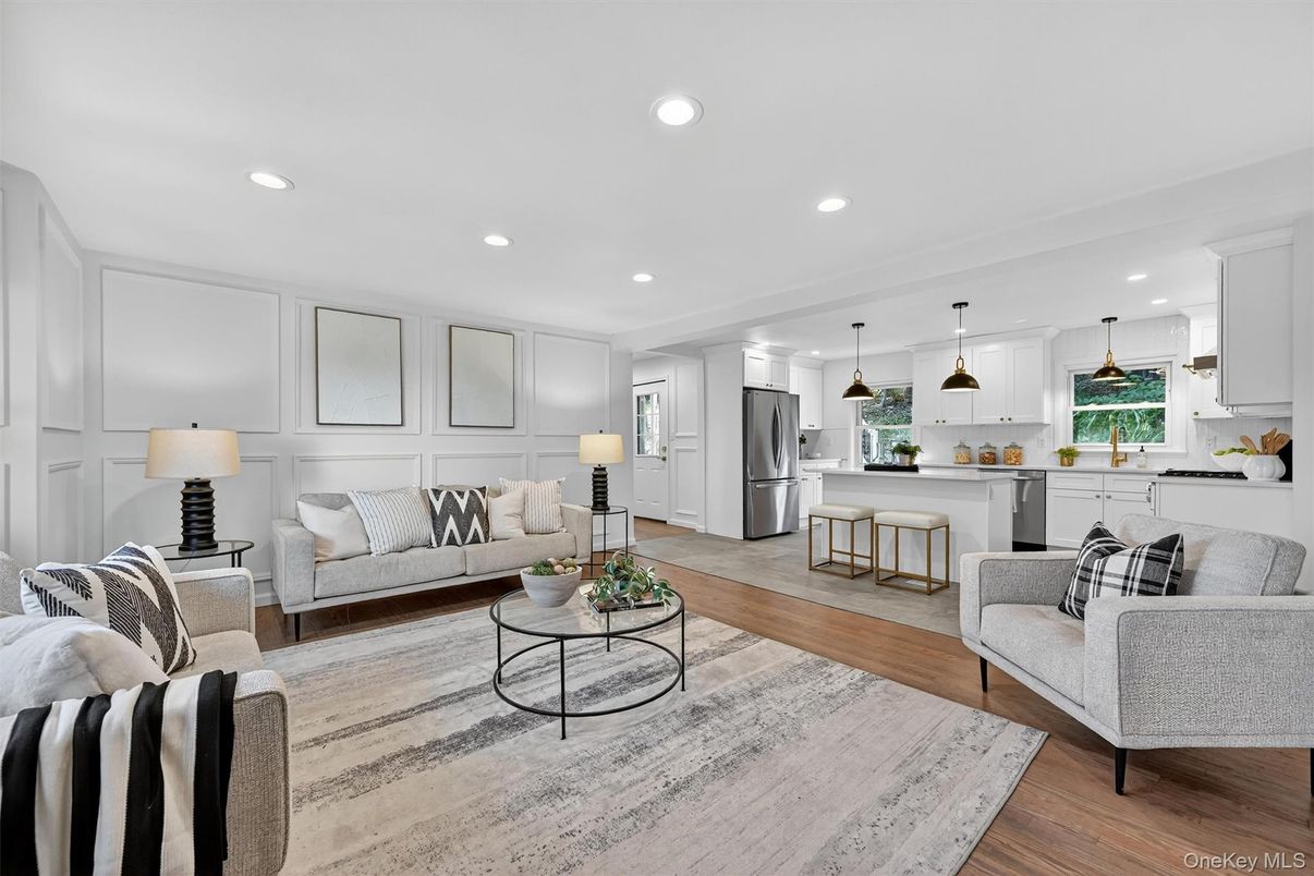 Interior, Kitchen, Living room, Pendant Lights, Recessed Lighting, Stainless Steel Appliances, Wood Texture Flooring
