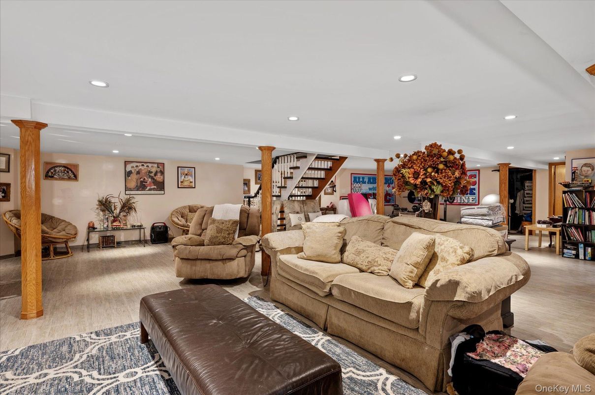 Interior, Living room, Recessed Lighting