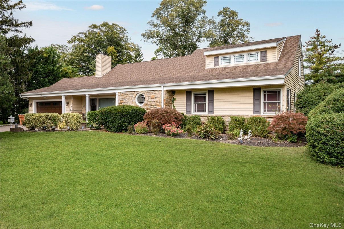 Backyard, Exterior, Facade, Brick Facade, Cape Cod