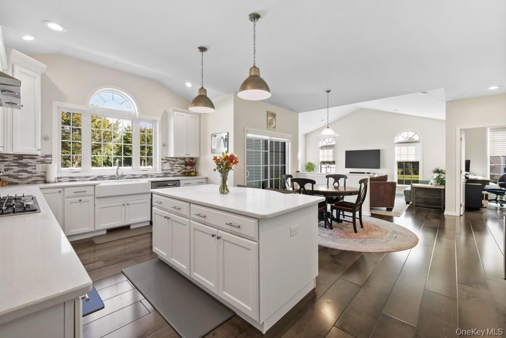 Dining room, Interior, Kitchen, Living room, Pendant Lights, Recessed Lighting, Wood Texture Flooring