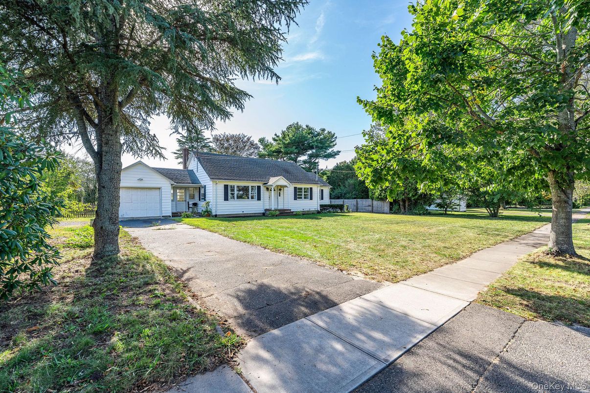 Backyard, Detached Garage, Exterior