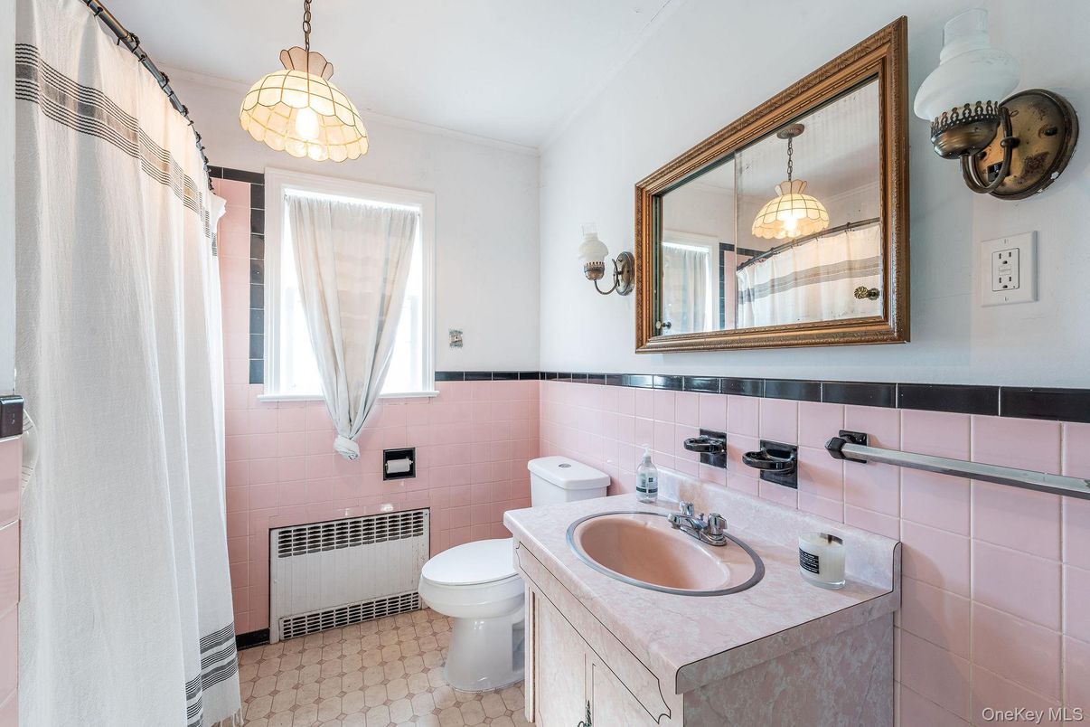 Bathroom, Interior, Pendant Lights