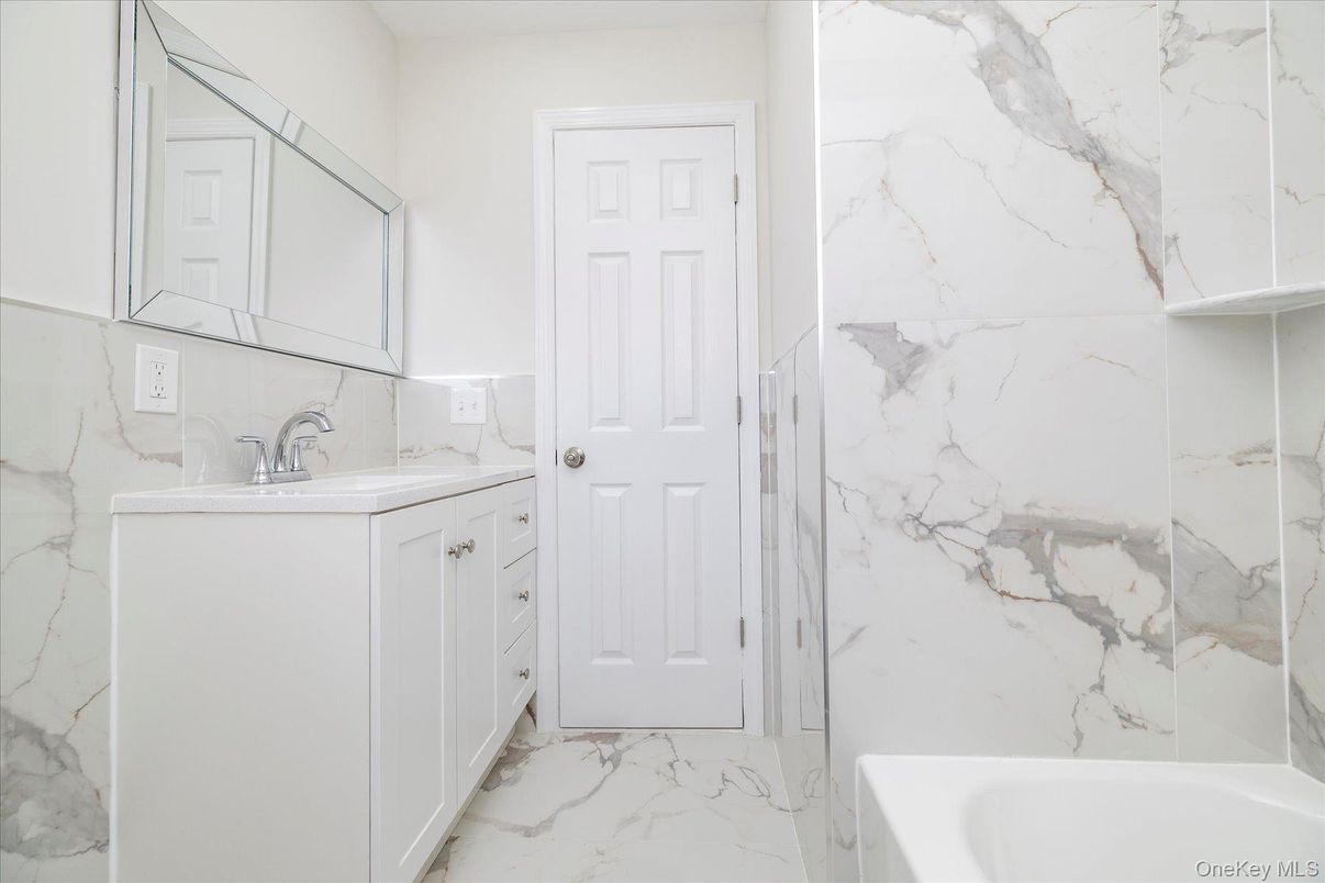 Bathroom, Interior, Marble, Marble Walls