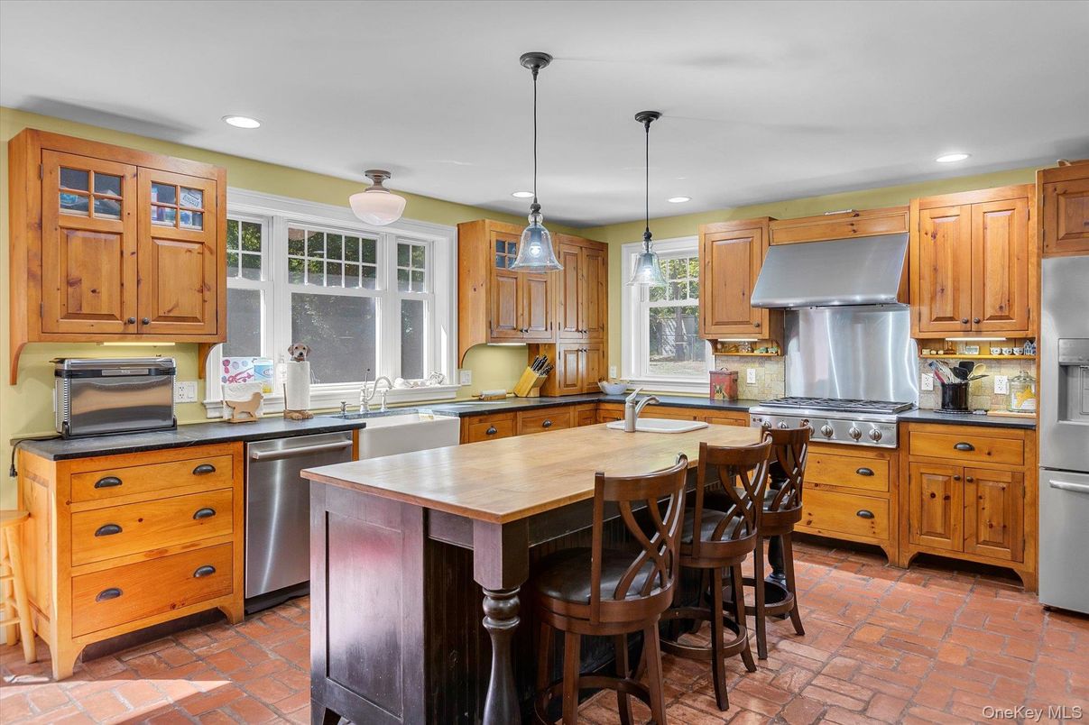 Interior, Kitchen, Pendant Lights, Recessed Lighting, Stainless Steel Appliances