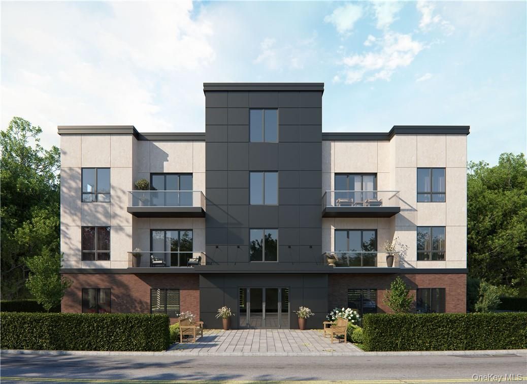 Exterior, Facade, Modern