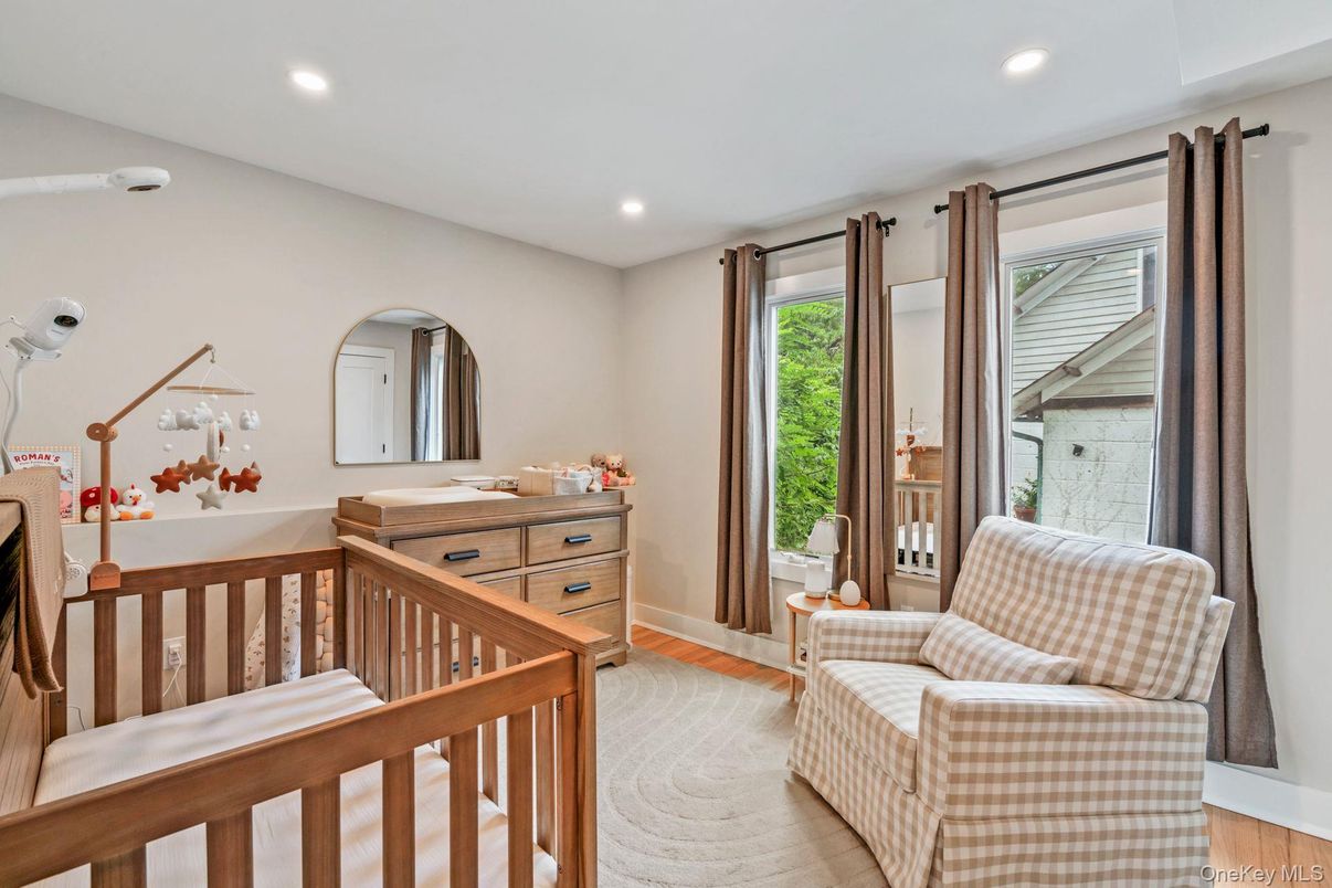Bathroom, Interior, Recessed Lighting, Wood Texture Flooring