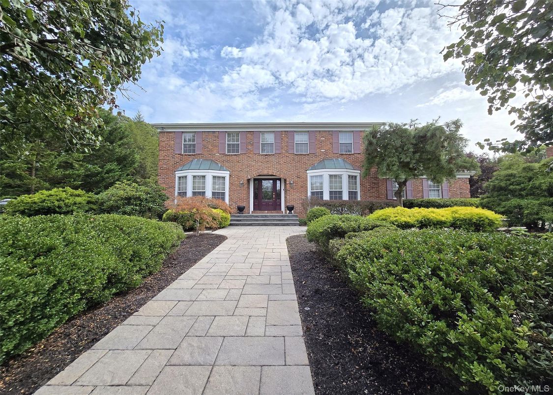 Exterior, Facade, Brick Facade, Georgian