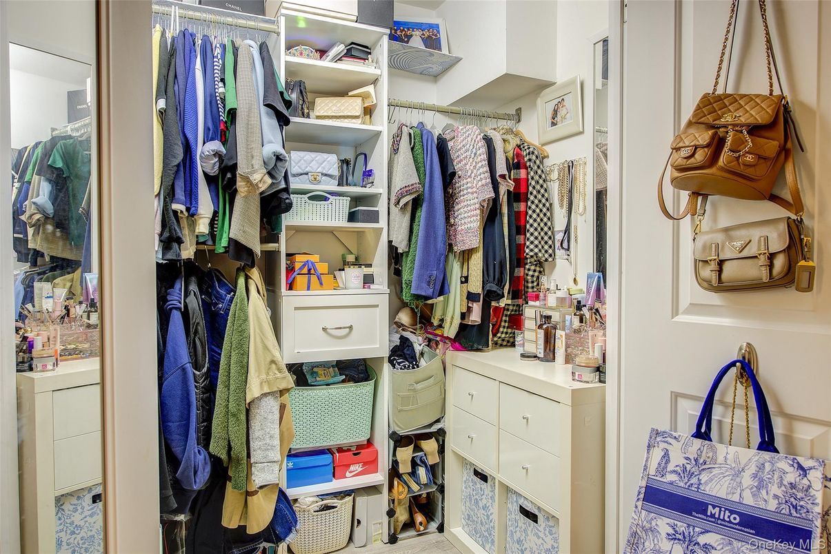 Interior, Walk-in Closets