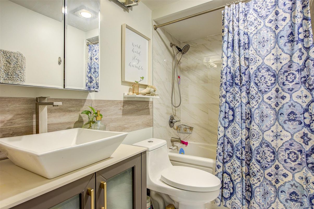 Bathroom, Interior, Marble Walls