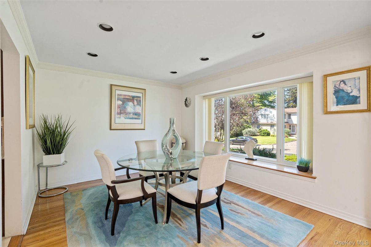Dining room, Interior, Recessed Lighting, Wood Texture Flooring