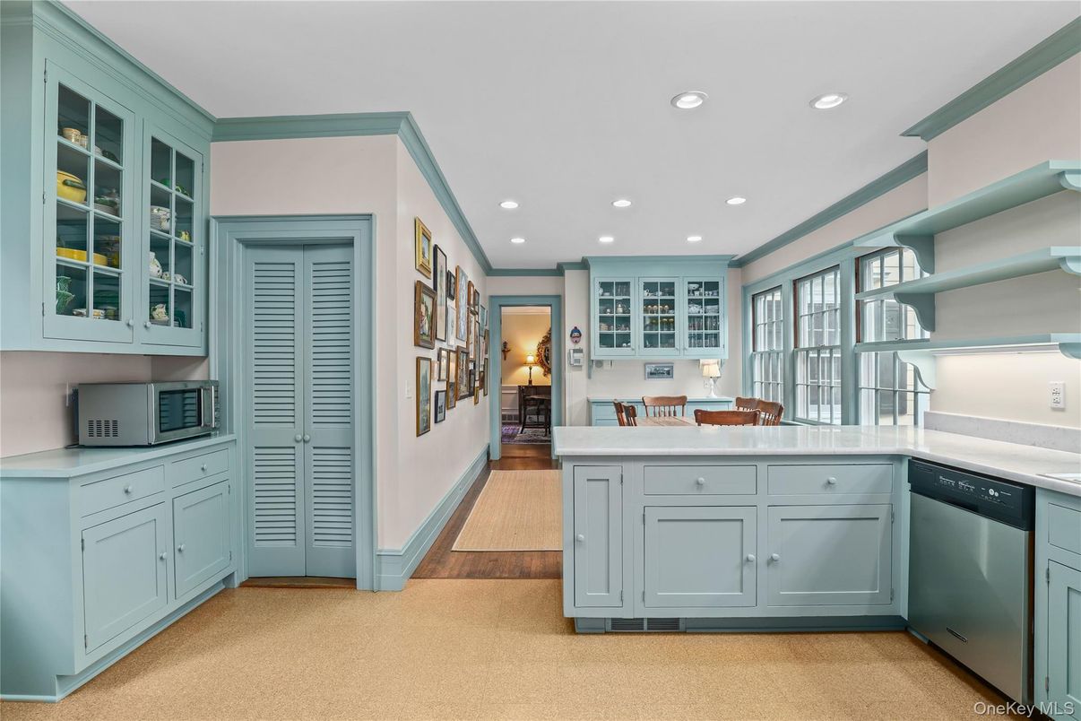Interior, Kitchen, Recessed Lighting, Wood Texture Flooring