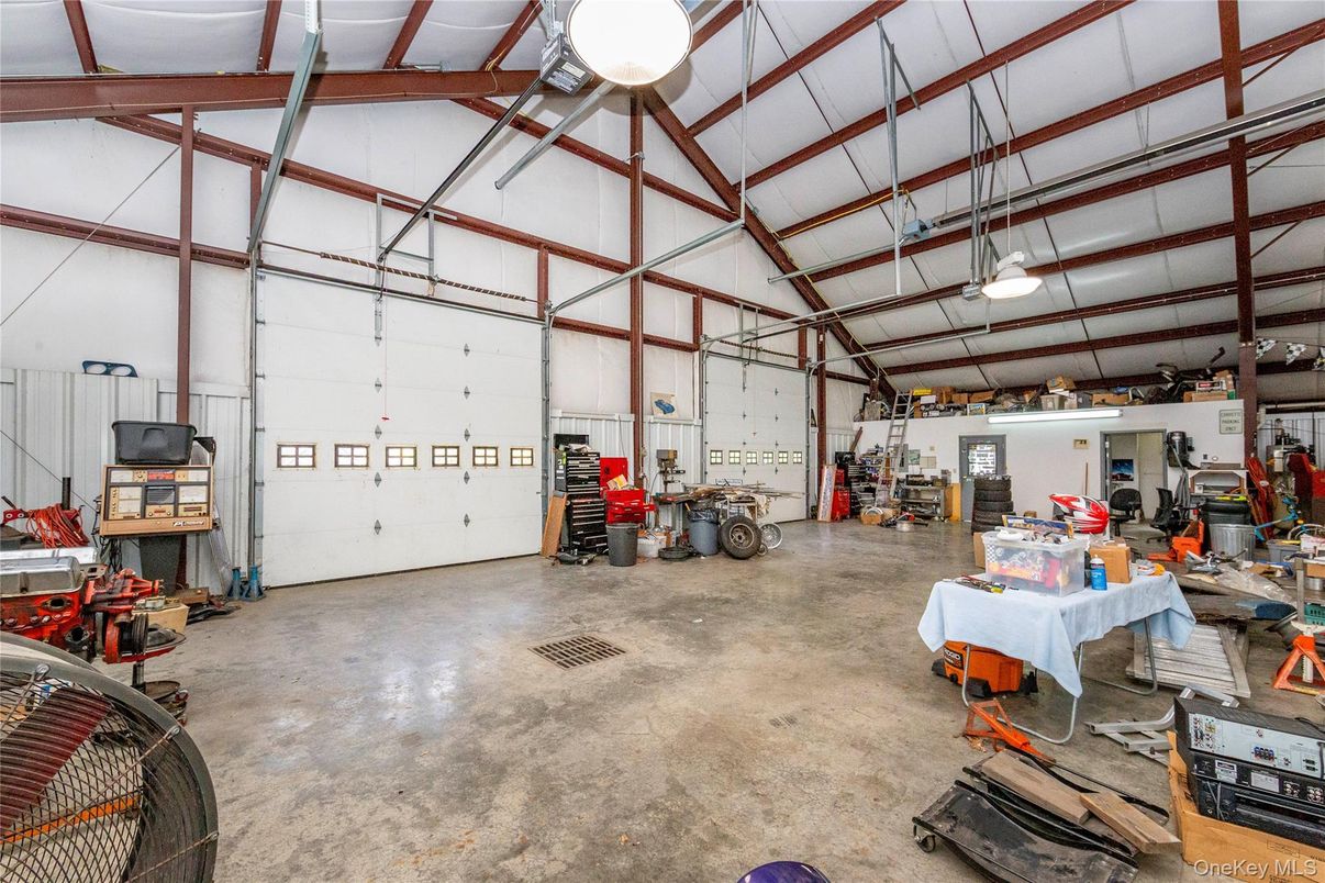 Garage, Interior