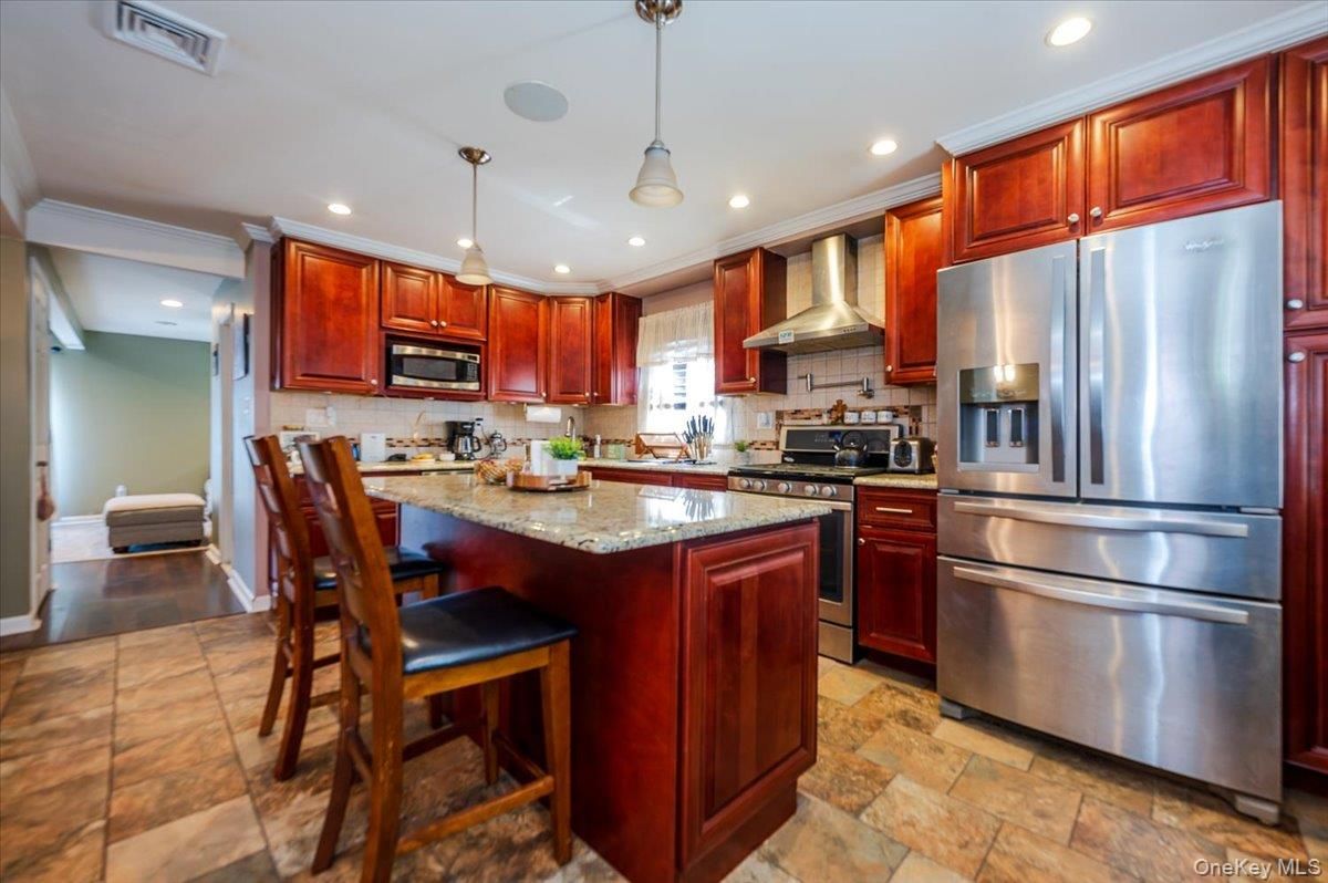 Interior, Kitchen, Pendant Lights, Recessed Lighting, Stainless Steel Appliances