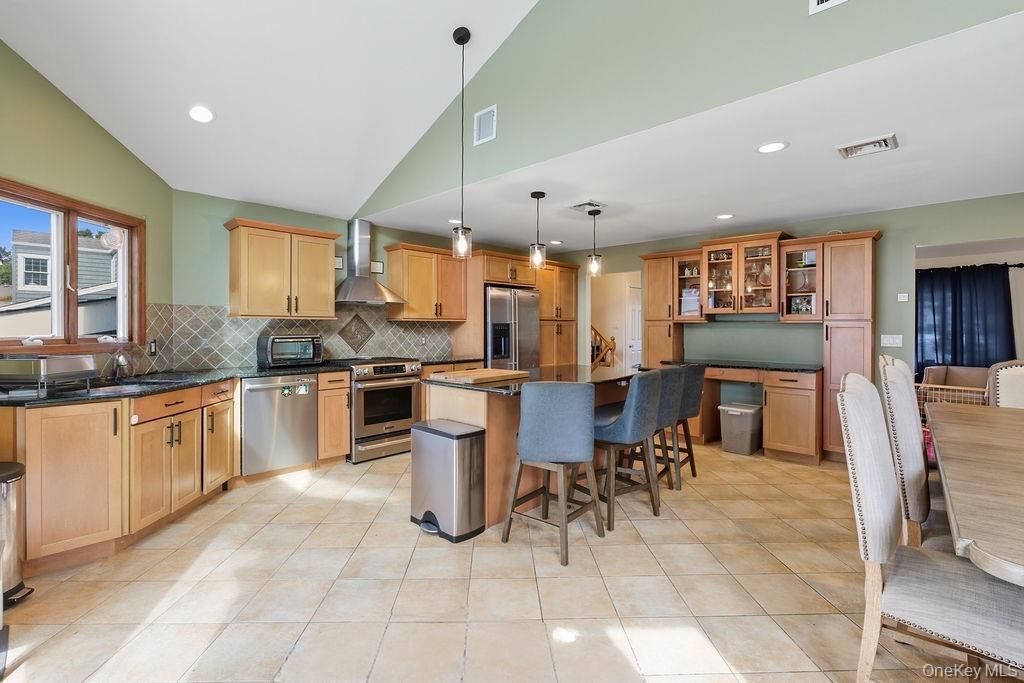 Interior, Kitchen, Pendant Lights, Recessed Lighting, Stainless Steel Appliances