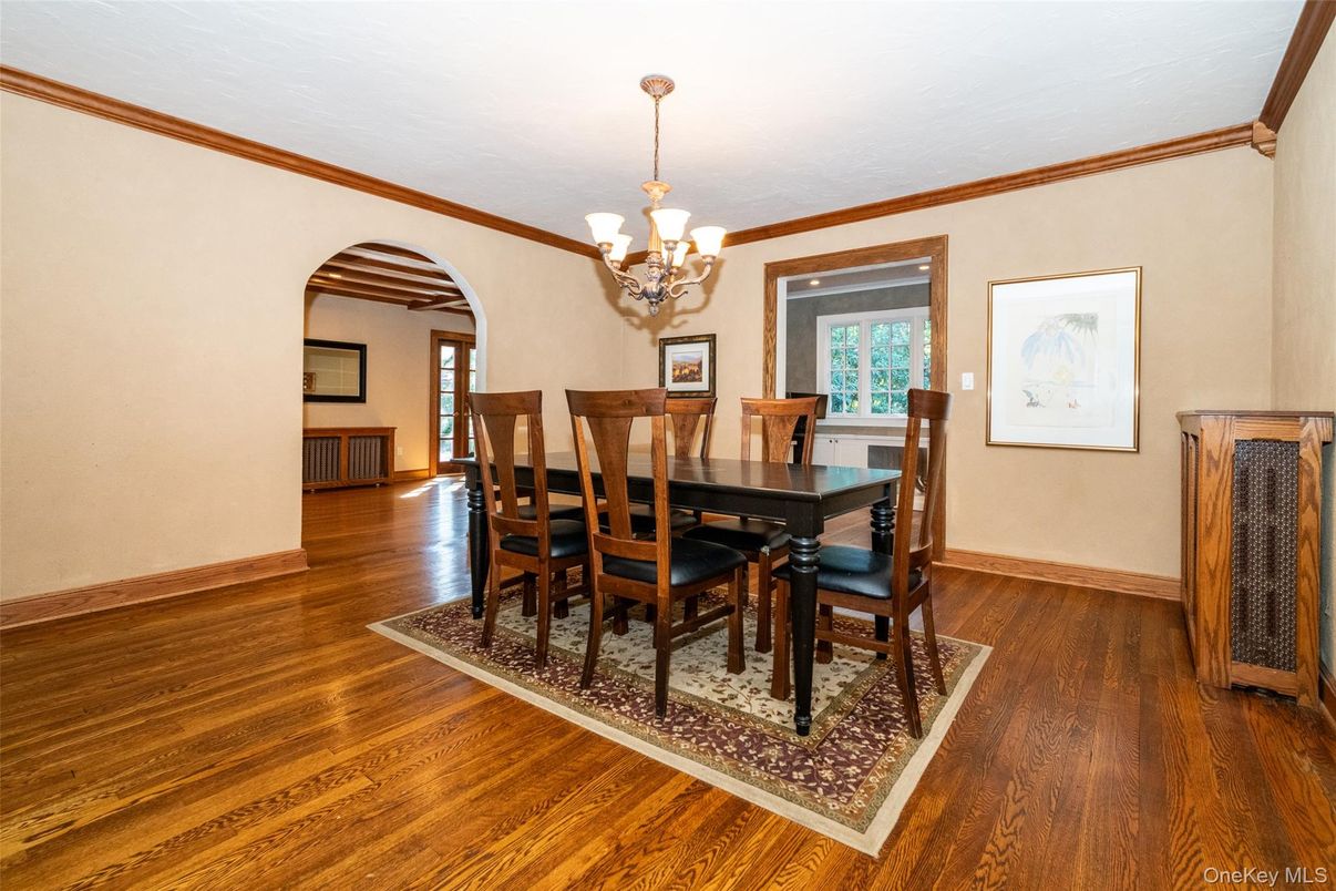 Chandelier, Dining room, Interior, Wood Texture Flooring