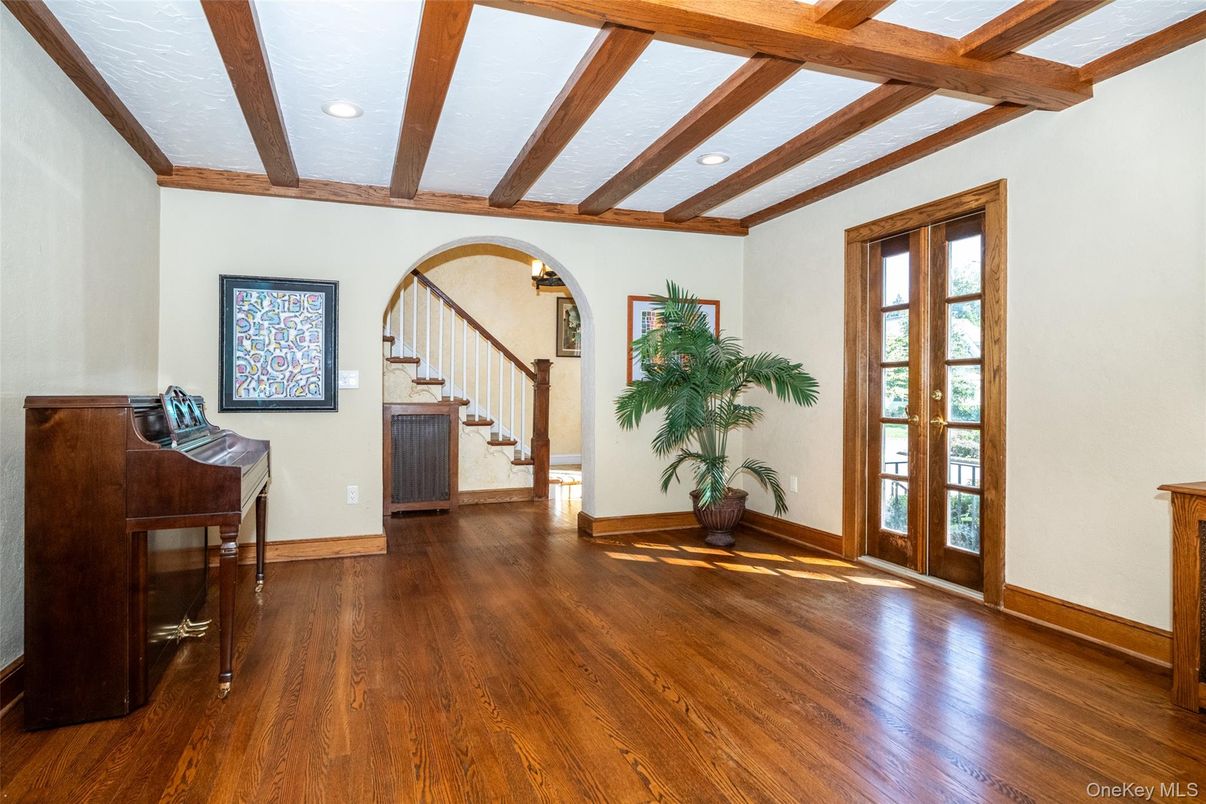 Interior, Piano, Recessed Lighting, Wooden Beams, Wood Texture Flooring
