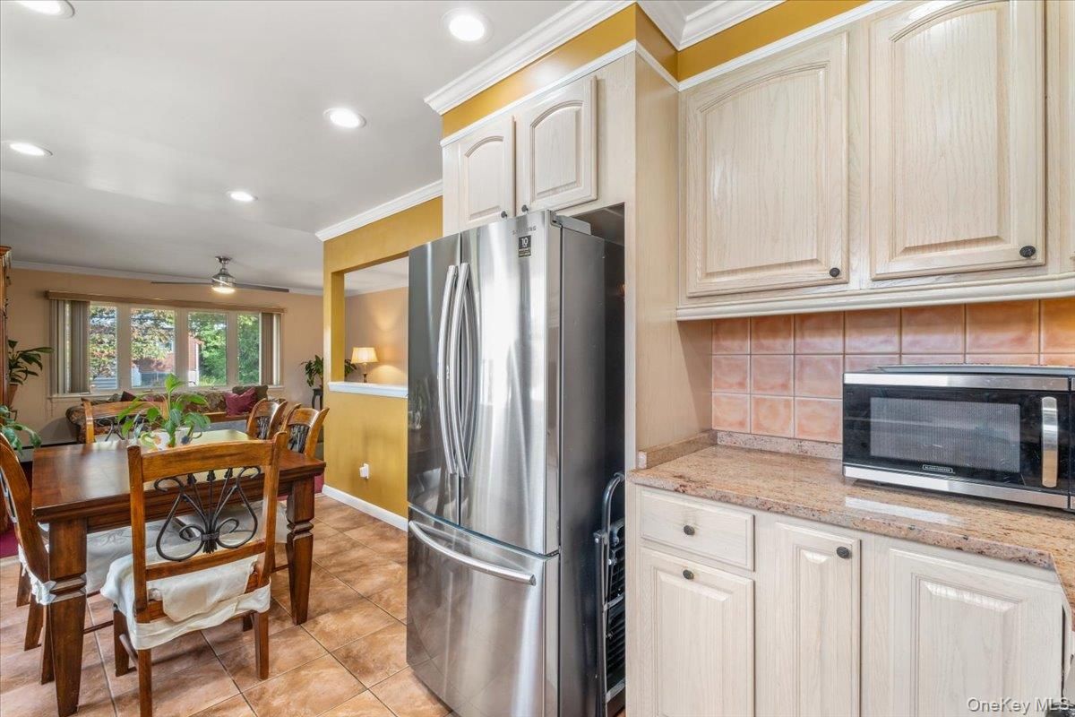 Dining room, Interior, Kitchen, Recessed Lighting