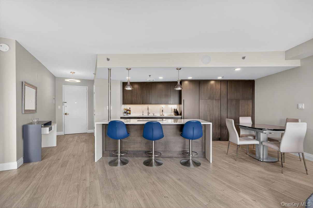 Dining room, Interior, Kitchen, Pendant Lights, Recessed Lighting, Wood Texture Flooring