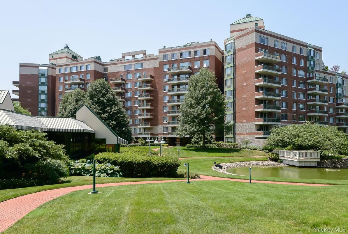 Backyard, Exterior, Facade, Condo Building